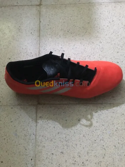 Soulier Adidas pointure 48