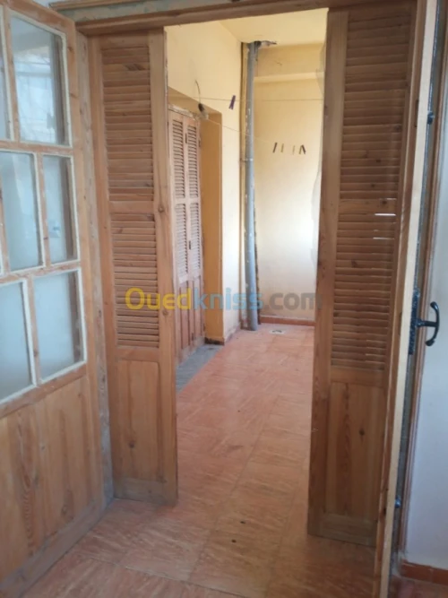 Vente Appartement F4 Skikda Ramdane djamel