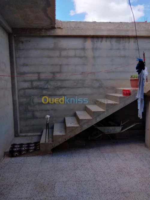 Vente Appartement F5 Tebessa Ouenza