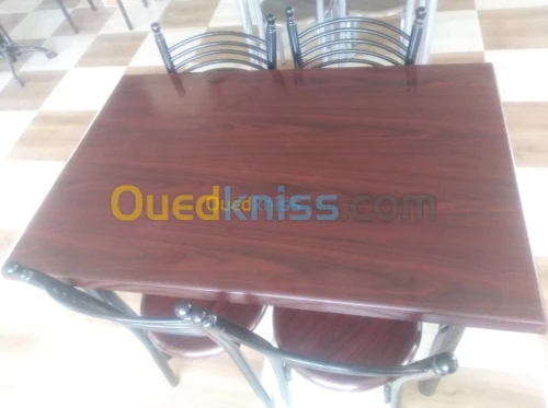 TABLE 04 Chaises Restaurant /Cafeteria