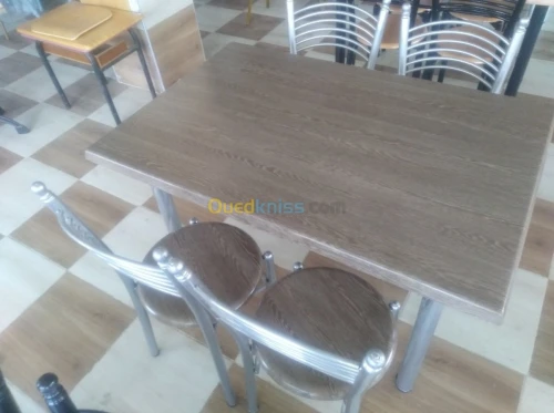 TABLE 04 Chaises Restaurant /Cafeteria