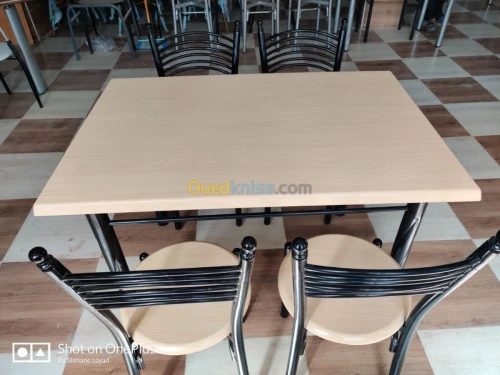 TABLE 04 Chaises Restaurant /Cafeteria