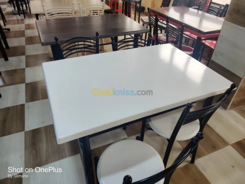 TABLE 04 Chaises Restaurant /Cafeteria