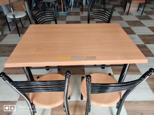 TABLE 04 Chaises Restaurant /Cafeteria