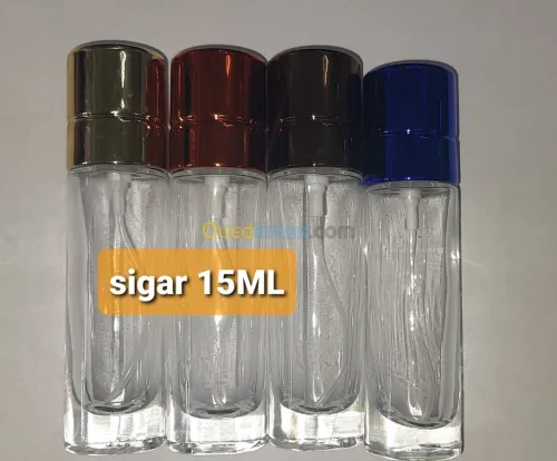Extrait de parfum et flacons de parfum
