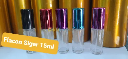 Extrait de parfum et flacons de parfum