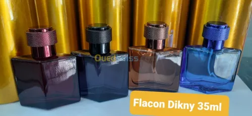 Extrait de parfum et flacons de parfum