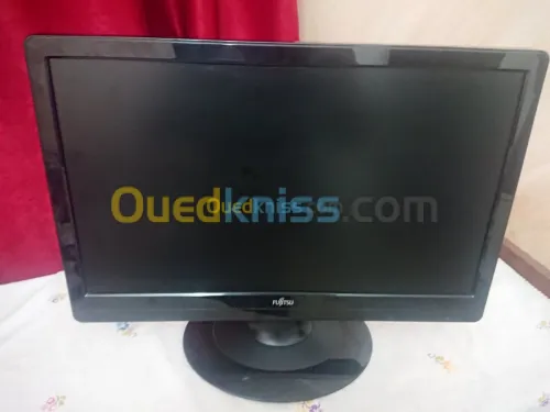 Ecran Fujitsu moniteur 16:9 (1366x768)