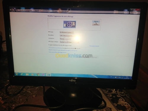Ecran Fujitsu moniteur 16:9 (1366x768)