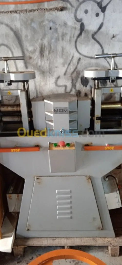 Machine de fabrication d'or et argent.