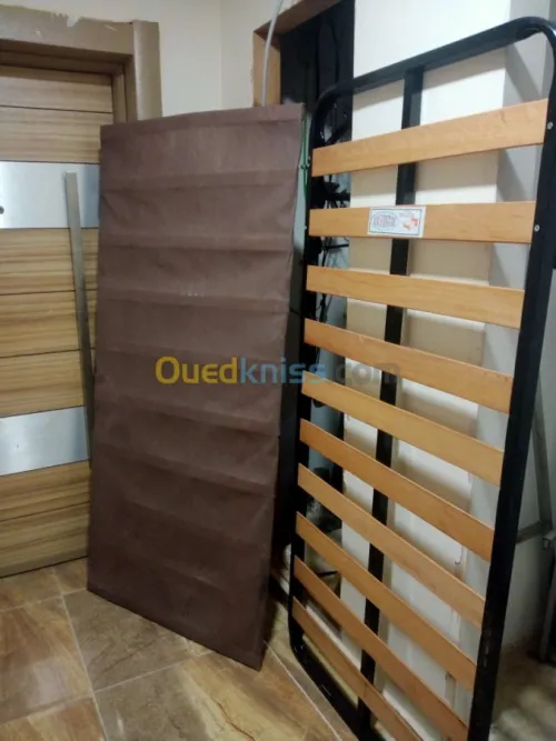 Coffret et cadres des lit une place