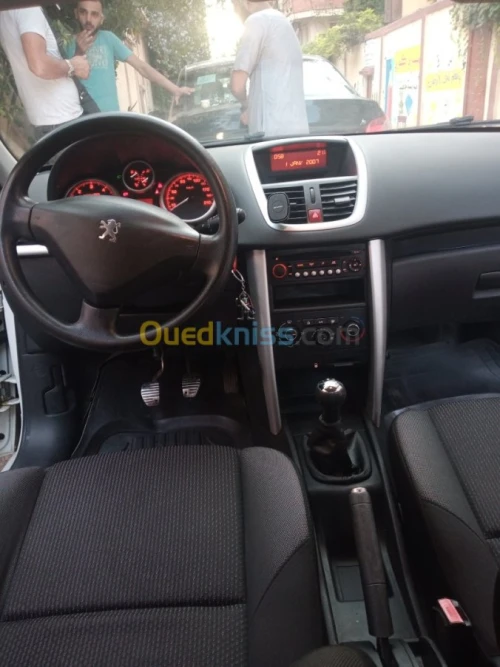 Peugeot 207 2012 