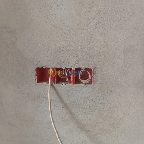 Électricien bâtiments est industriels