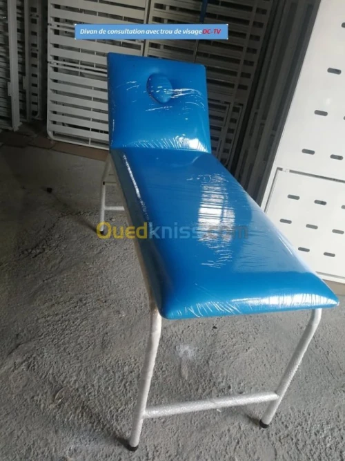 DIVAN DE CONSULTATION AVEC TROU DE VIS