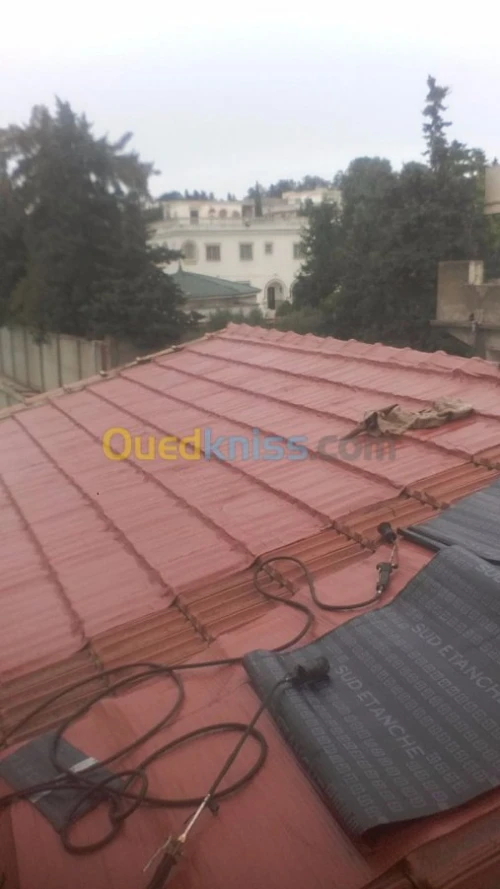 Chape et membrane goudronne 