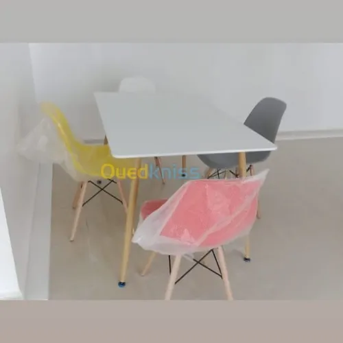 Promo pack table scandinave et chaise