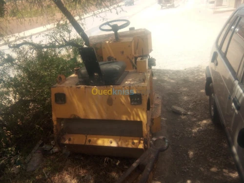 clark dumper Vibreur Engin Chantier
