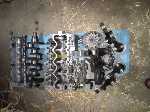 Pièce moteur R25 trafic 