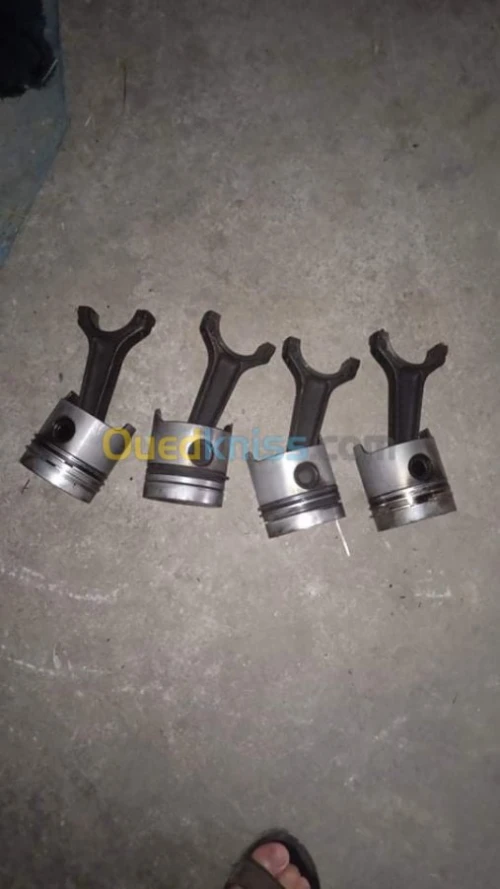 Pièce moteur R25 trafic 