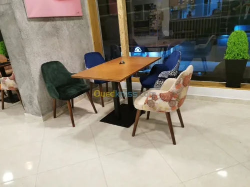 Fabrication des chaises et banquette 