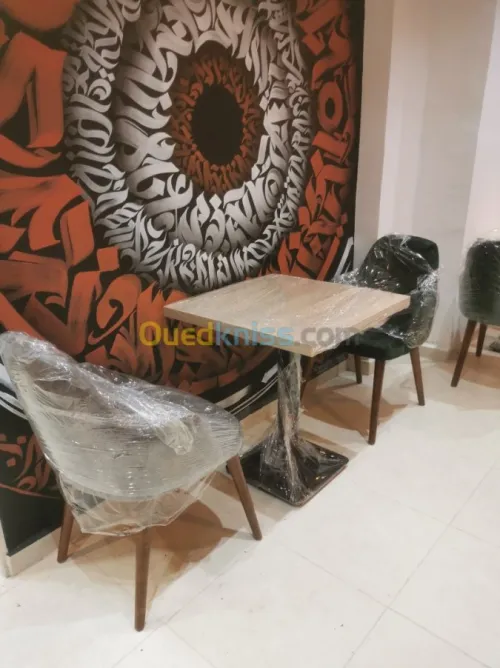 Fabrication des chaises et banquette 