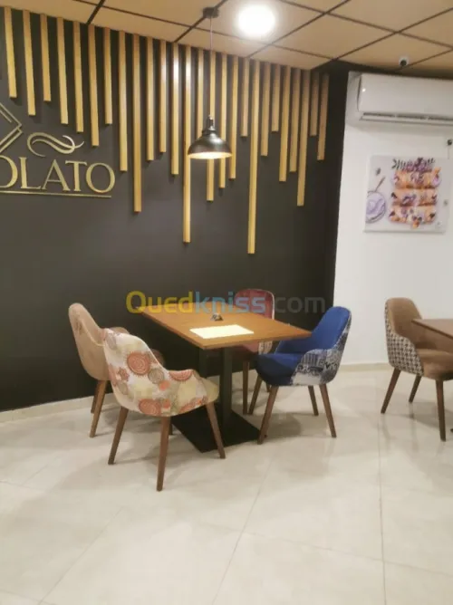 Fabrication des chaises et banquette 