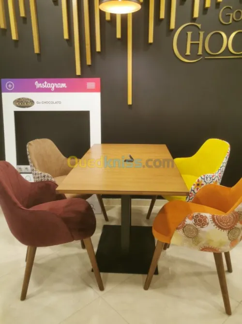 Fabrication des chaises et banquette 