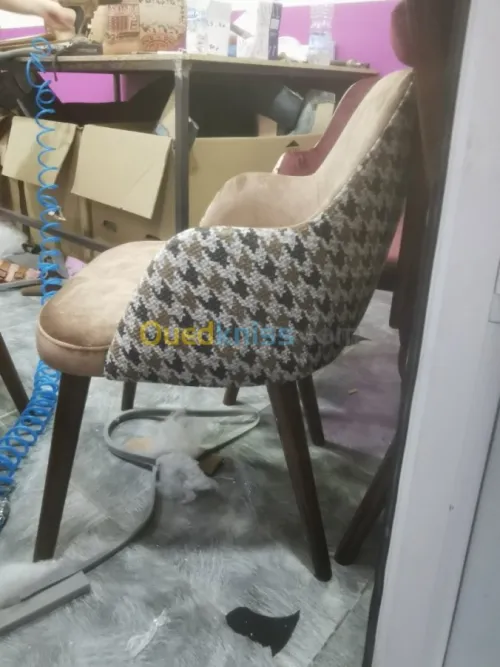 Fabrication des chaises et banquette 