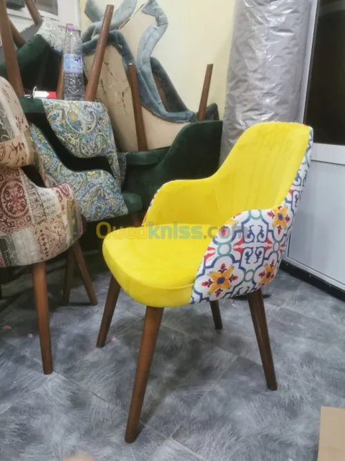 Fabrication des chaises et banquette 