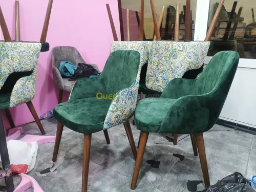 Fabrication des chaises et banquette 