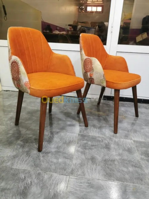 Fabrication des chaises et banquette 