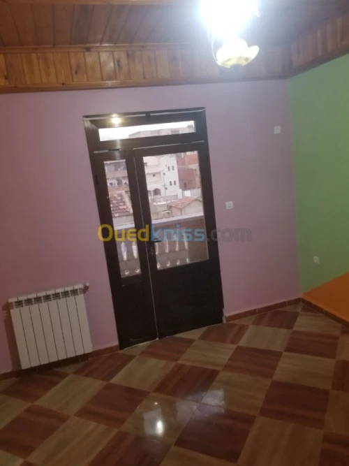 Location Niveau De Villa F3 Bouira Bouira