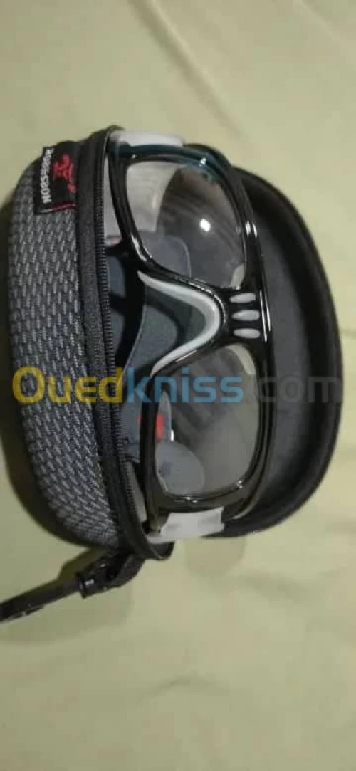 LUNETTE DE SPORT AVEC SACOCHE نظارات رياضية