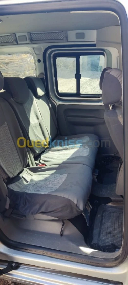 Volkswagen Caddy 2009 