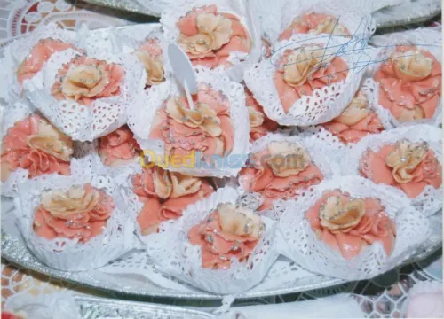  GATEAUX MODERNES ET TRADITIONELLEs