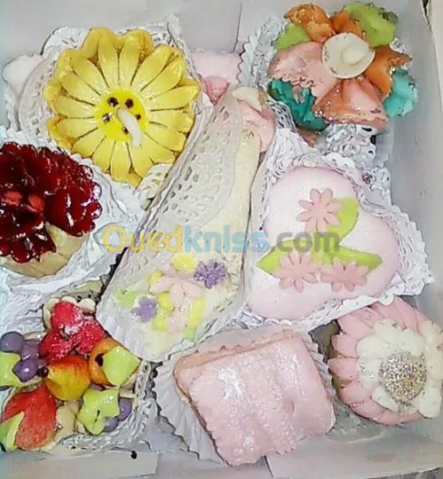  GATEAUX MODERNES ET TRADITIONELLEs