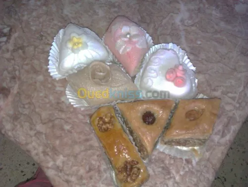  GATEAUX MODERNES ET TRADITIONELLEs