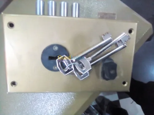 Vente de Coffre Fort Francais-Local