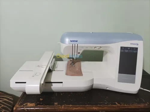 MACHINE DE BRODERIE ET COUTURE BROTHER