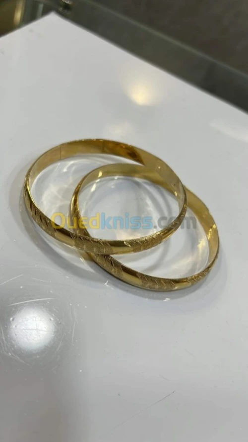 Collier et bracelets importation