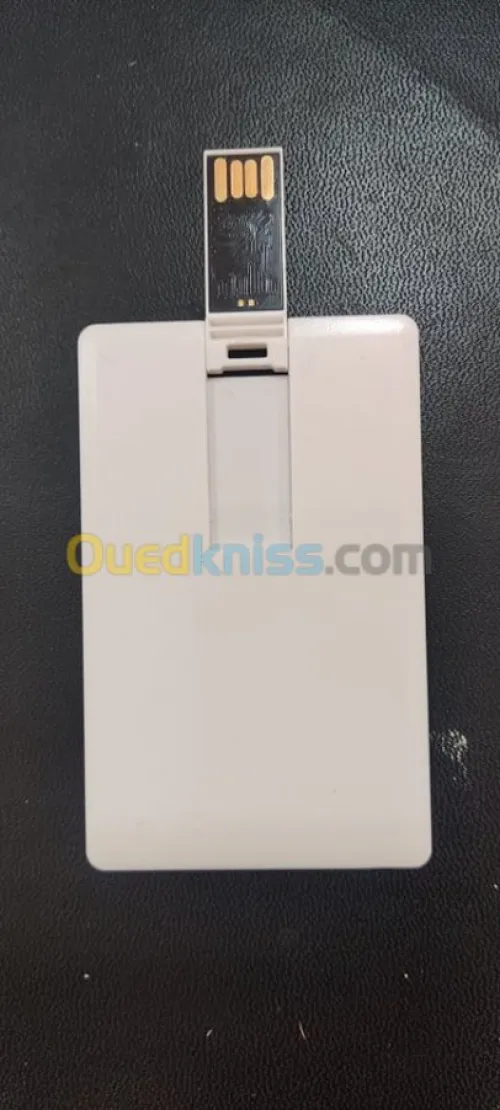 FLASH DISK USB CREDIT CARD 4 GB - USB Business Card 