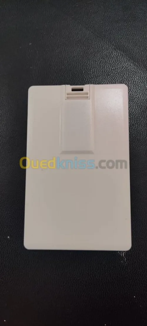 FLASH DISK USB CREDIT CARD 4 GB - USB Business Card 