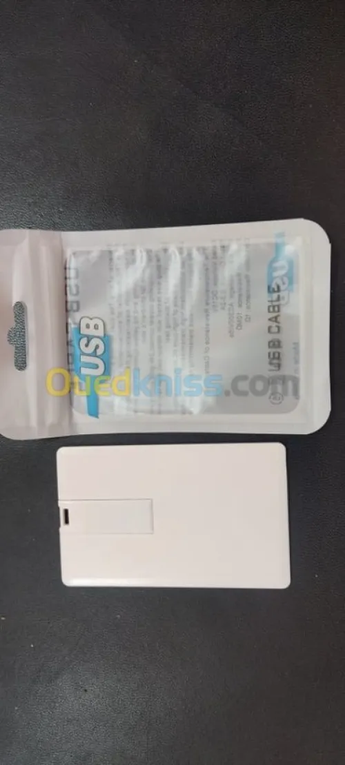FLASH DISK USB CREDIT CARD 4 GB - USB Business Card 