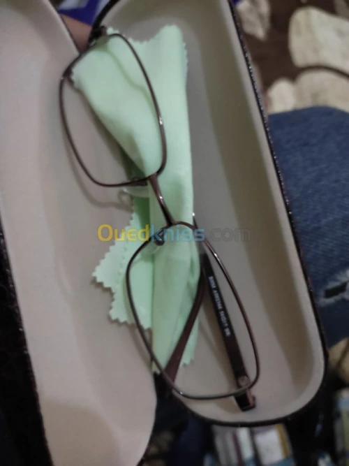 Moutures du lunettes Optic (Original).