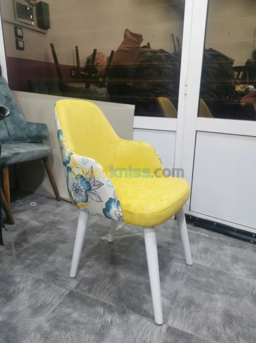 Chaise et banquette 