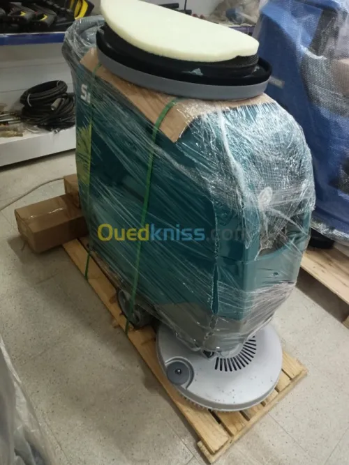 AUTO LAVEUSE ARTRED