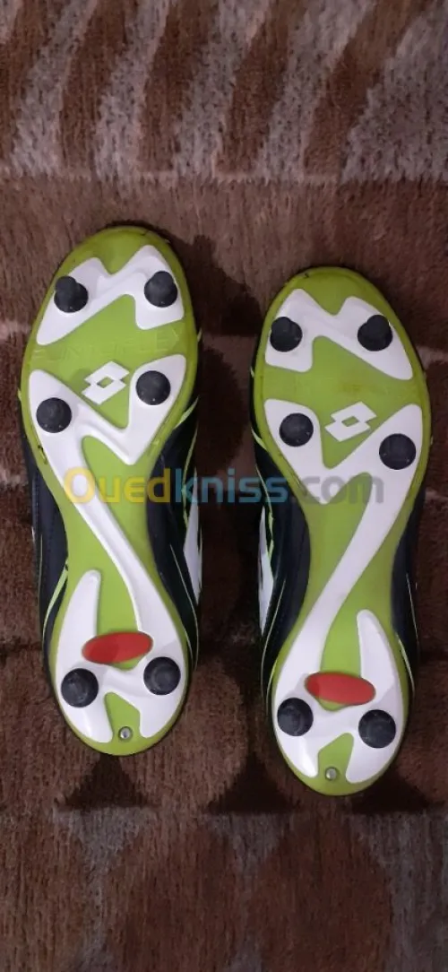 Soulier de football lotto punto flex 