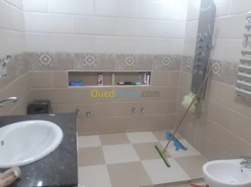 Vente Niveau De Villa F6 Bechar Bechar