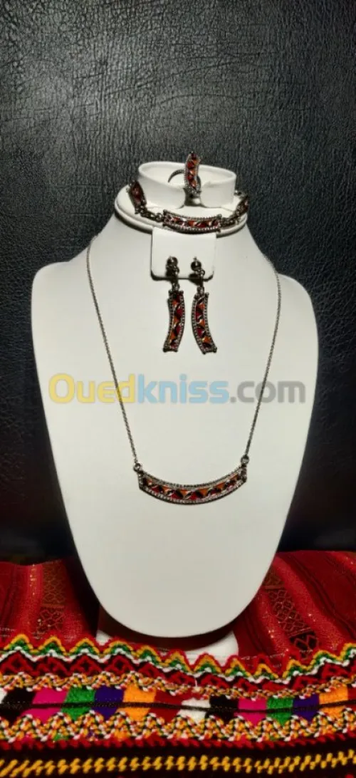 Parures en argent traditionnelle 