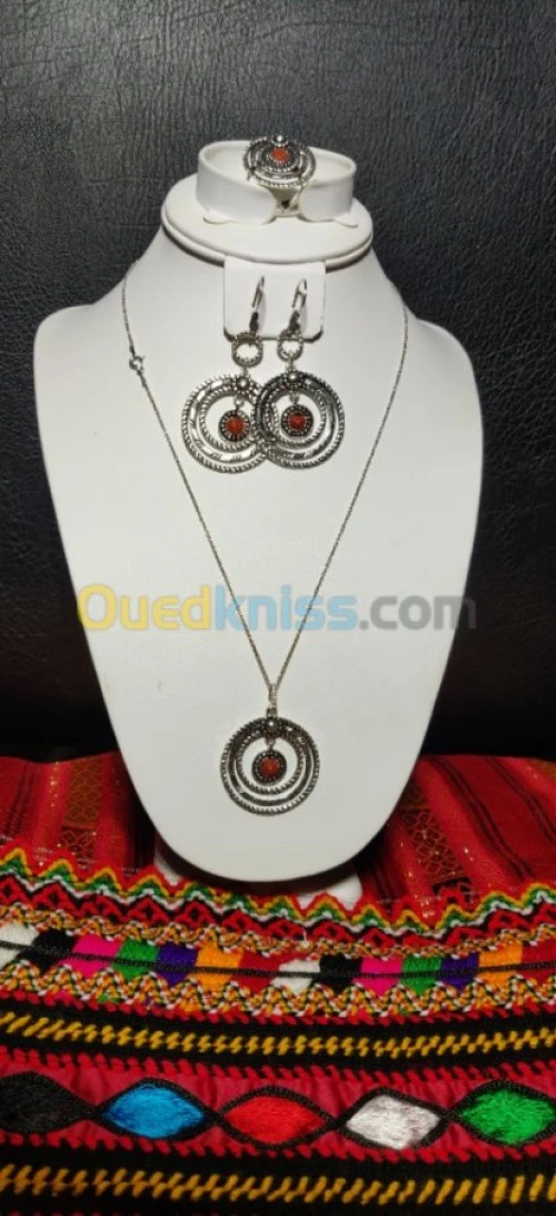 Parures en argent traditionnelle 